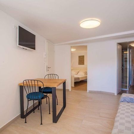 Apartmani Kraj Mora 茨雷斯 外观 照片