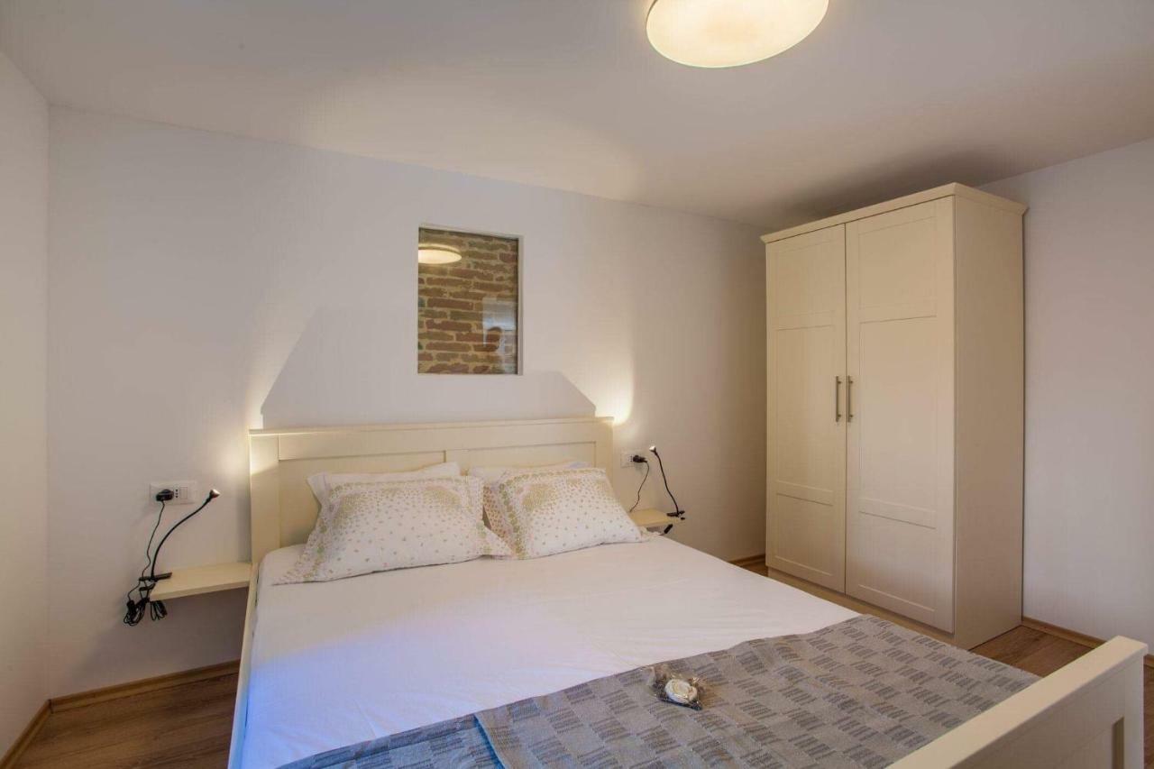 Apartmani Kraj Mora 茨雷斯 外观 照片