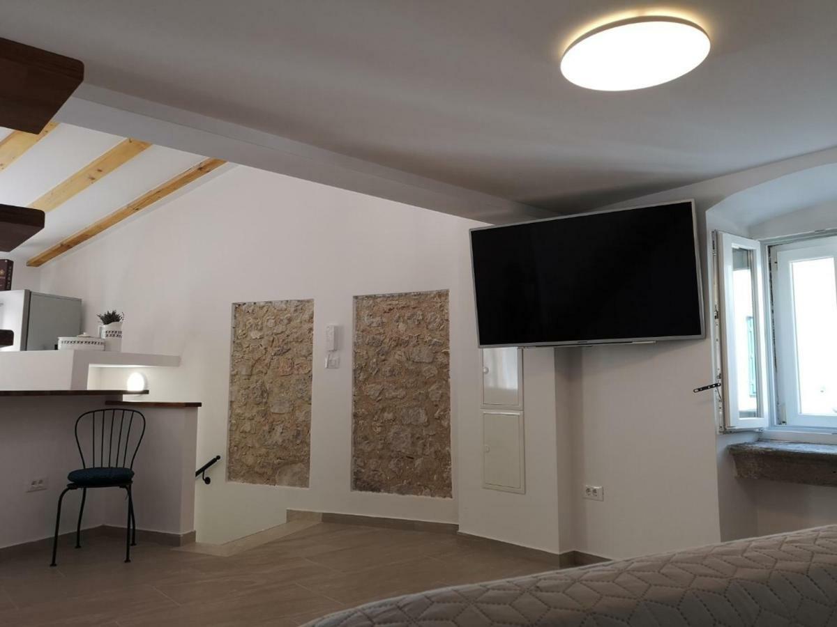 Apartmani Kraj Mora 茨雷斯 外观 照片