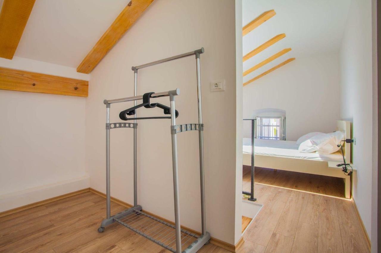 Apartmani Kraj Mora 茨雷斯 外观 照片