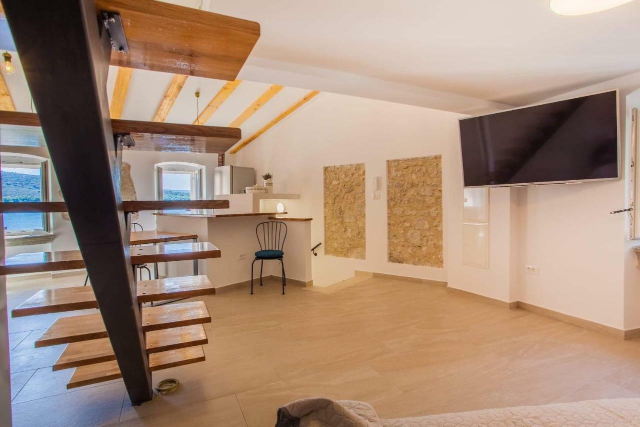 Apartmani Kraj Mora 茨雷斯 外观 照片