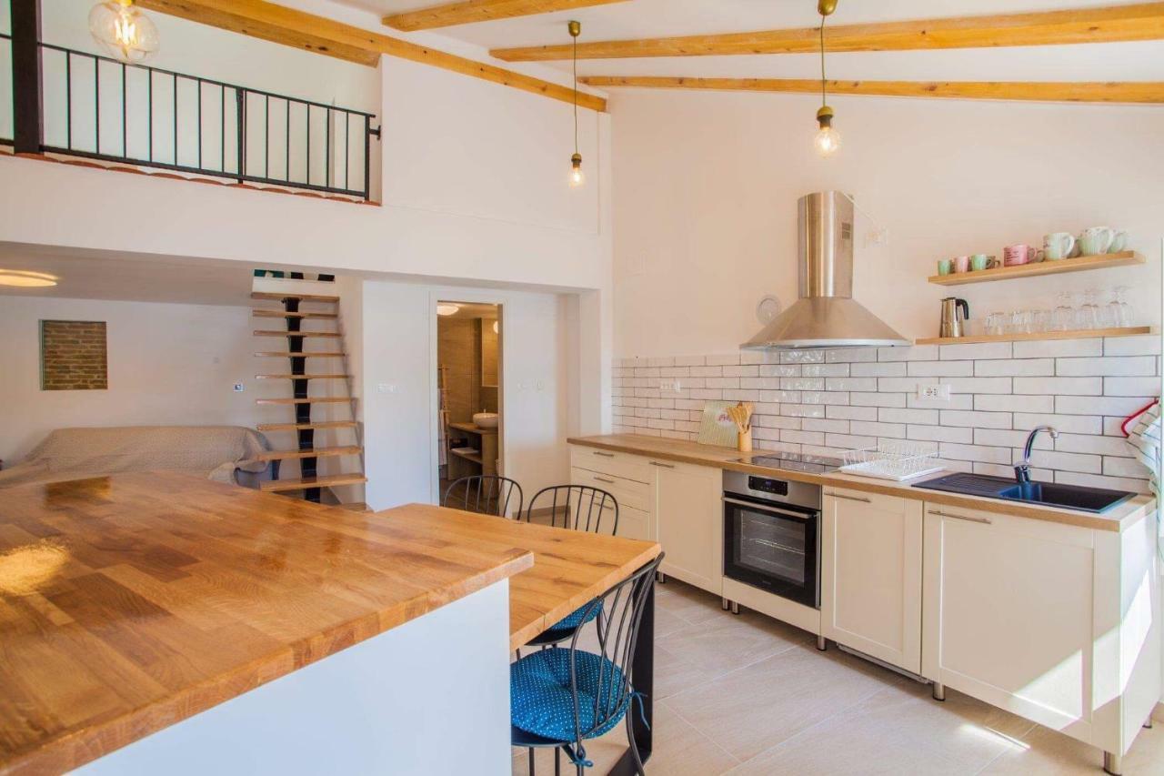 Apartmani Kraj Mora 茨雷斯 外观 照片