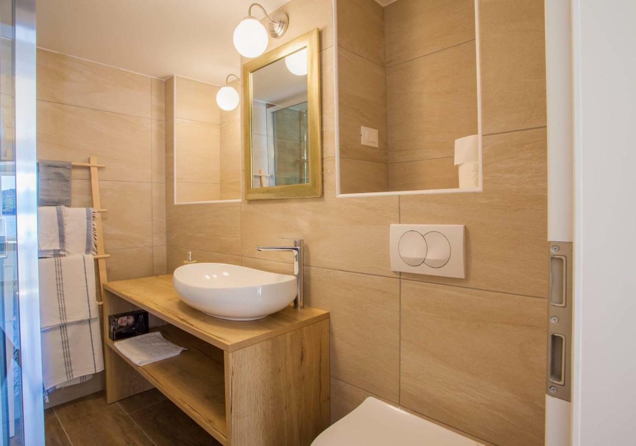 Apartmani Kraj Mora 茨雷斯 外观 照片