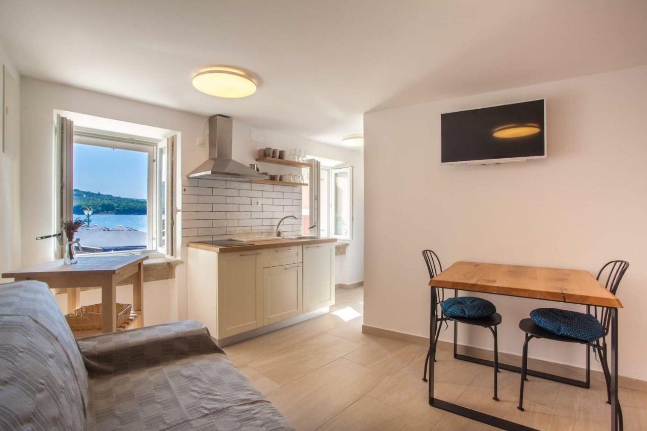 Apartmani Kraj Mora 茨雷斯 外观 照片